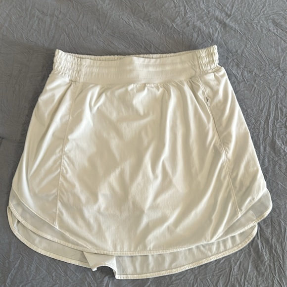 Lululemon Athletica Skirt | WHITE Tennis Skirt High Rise | Size: 8 - Picture 1 of 4